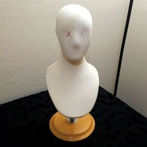 Canvas manequin head